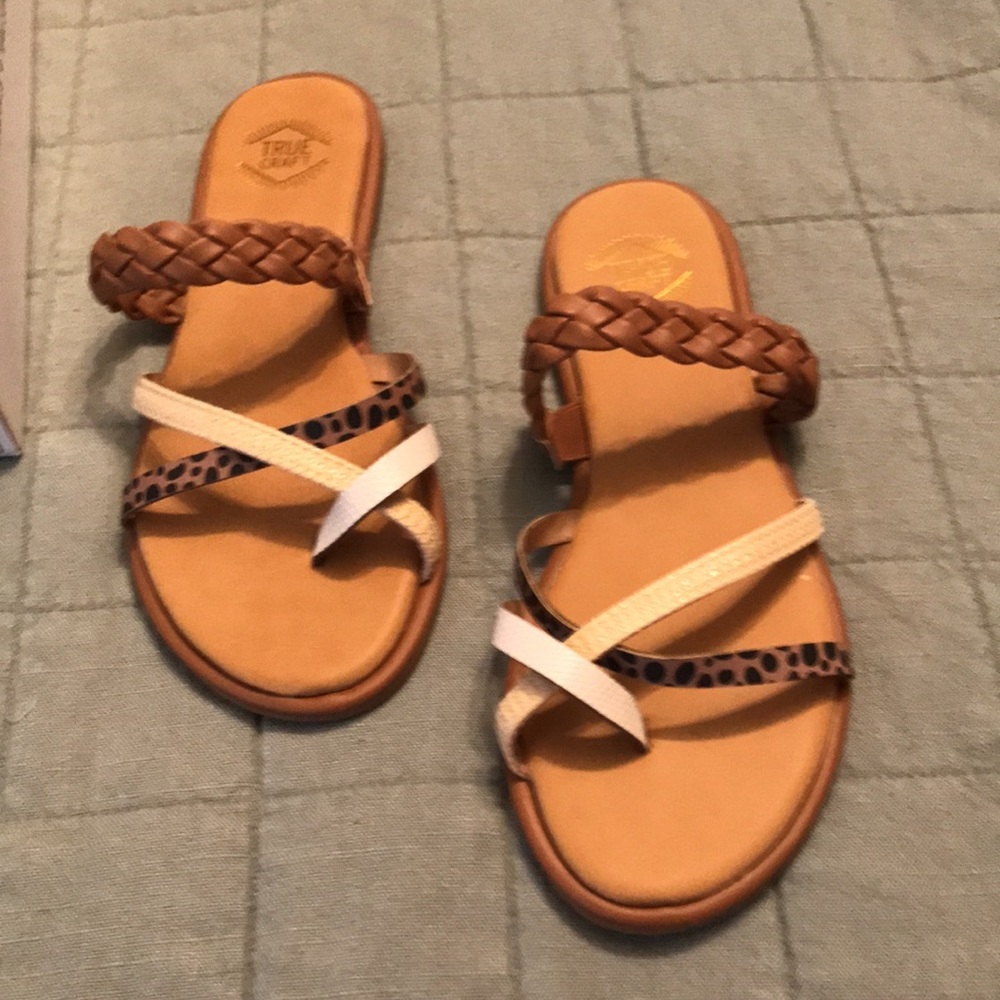 Sandals, Size 9, Truecraft from Belk, New in box